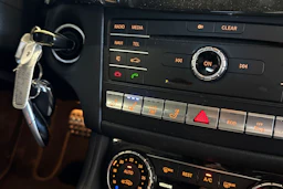 punainen Mercedes-Benz CLS 2017 kuva 8.