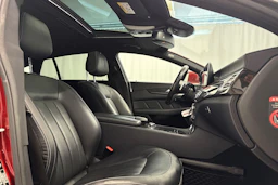 punainen Mercedes-Benz CLS 2017 kuva 11.