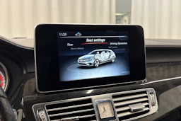 punainen Mercedes-Benz CLS 2017 kuva 20.