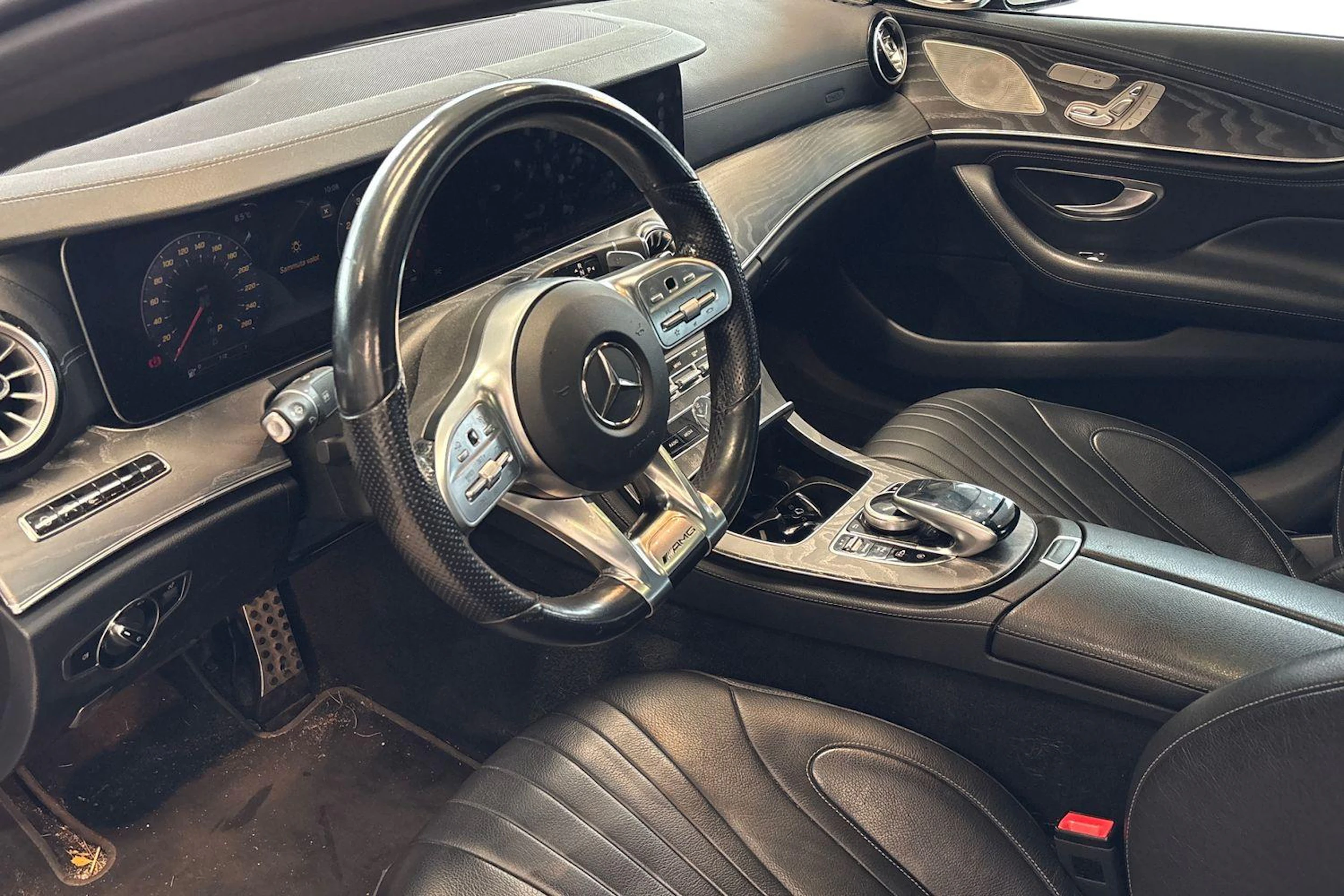 harmaa Mercedes-Benz CLS 2019 kuva 3.