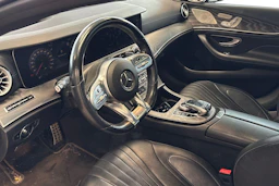 harmaa Mercedes-Benz CLS 2019 kuva 3.