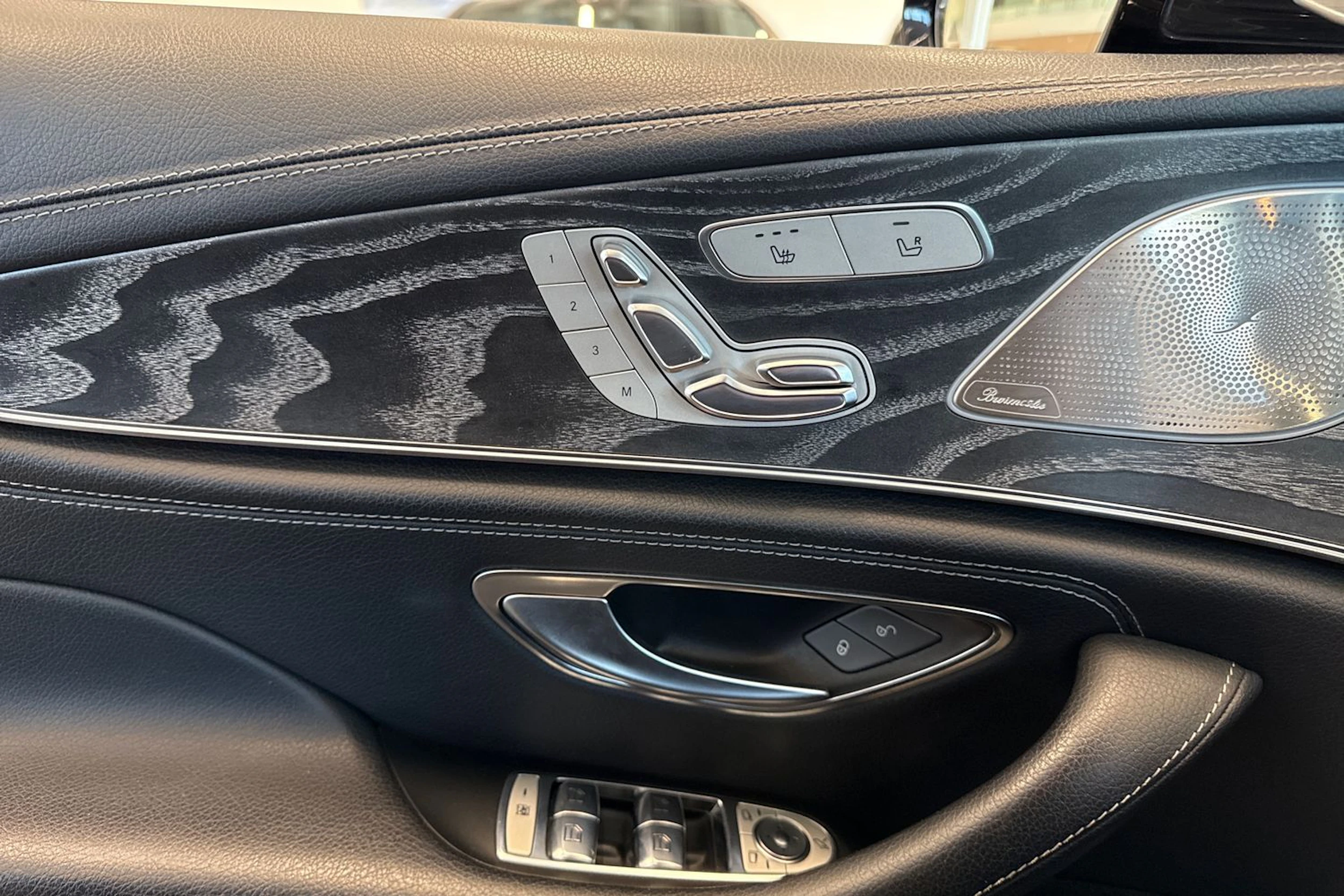 harmaa Mercedes-Benz CLS 2019 kuva 21.