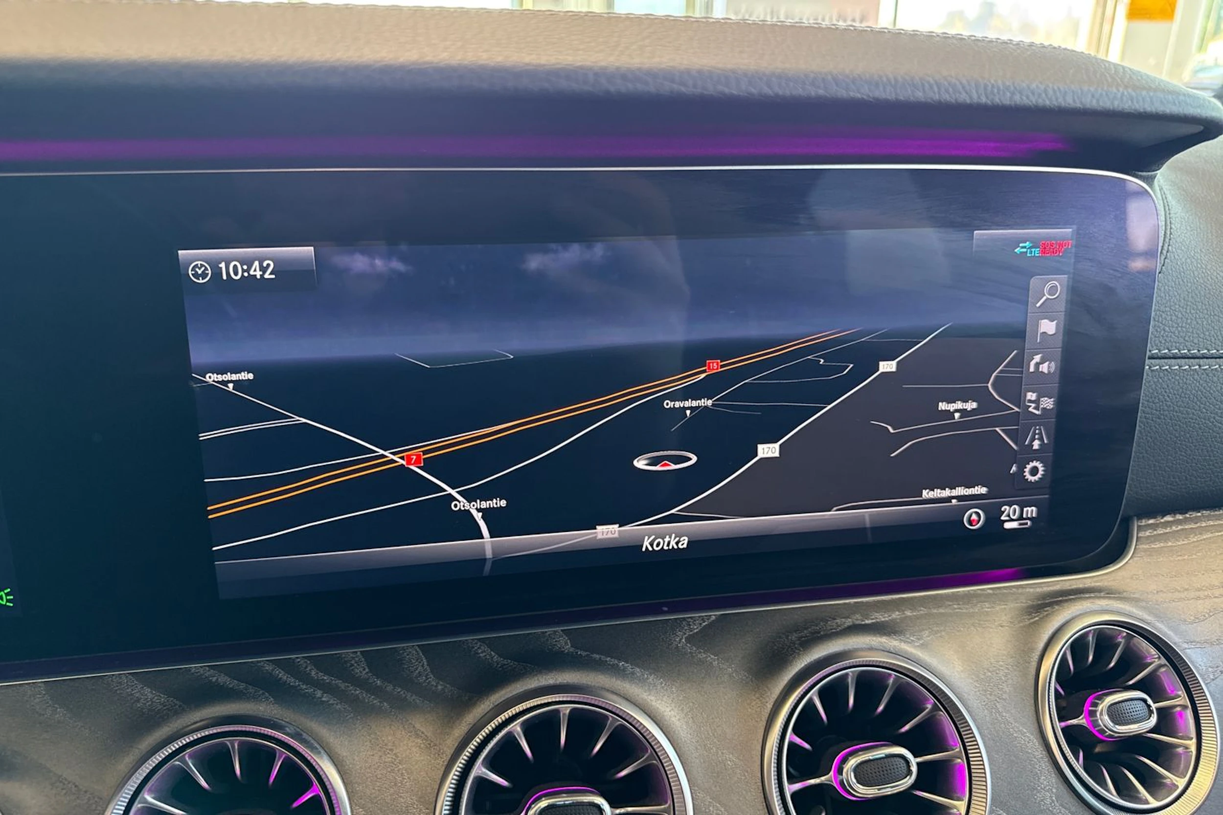 harmaa Mercedes-Benz CLS 2019 kuva 26.