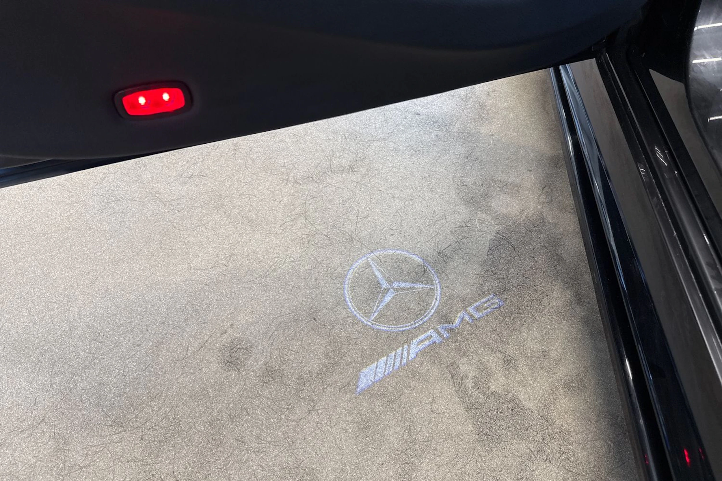 harmaa Mercedes-Benz CLS 2019 kuva 31.