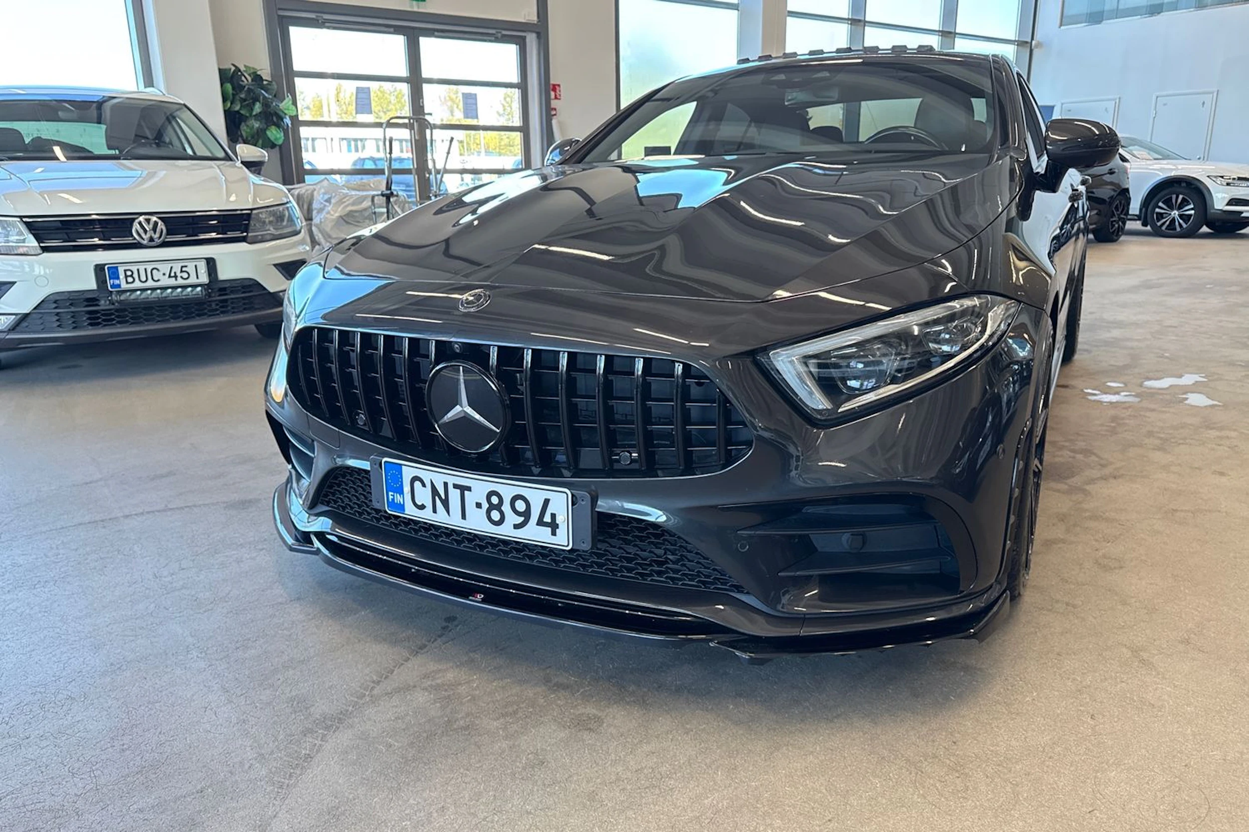 harmaa Mercedes-Benz CLS 2019 kuva 36.
