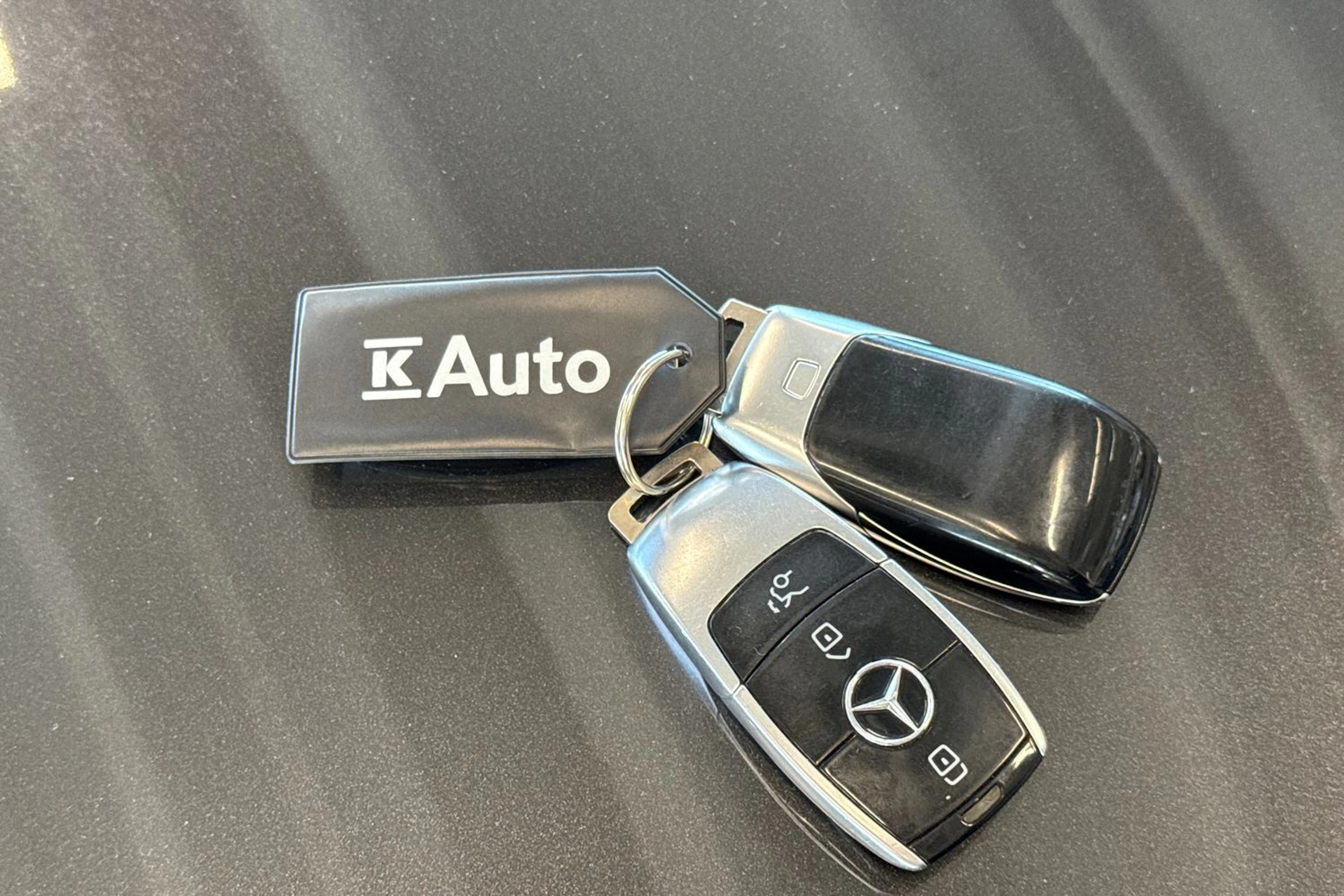 harmaa Mercedes-Benz CLS 2019 kuva 38.