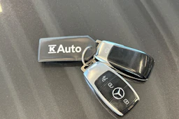 harmaa Mercedes-Benz CLS 2019 kuva 38.