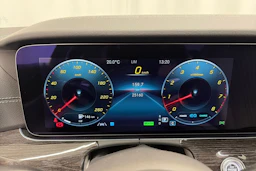Harmaa Mercedes-Benz CLS 2022 kuva 17.