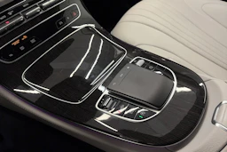 Harmaa Mercedes-Benz CLS 2022 kuva 30.