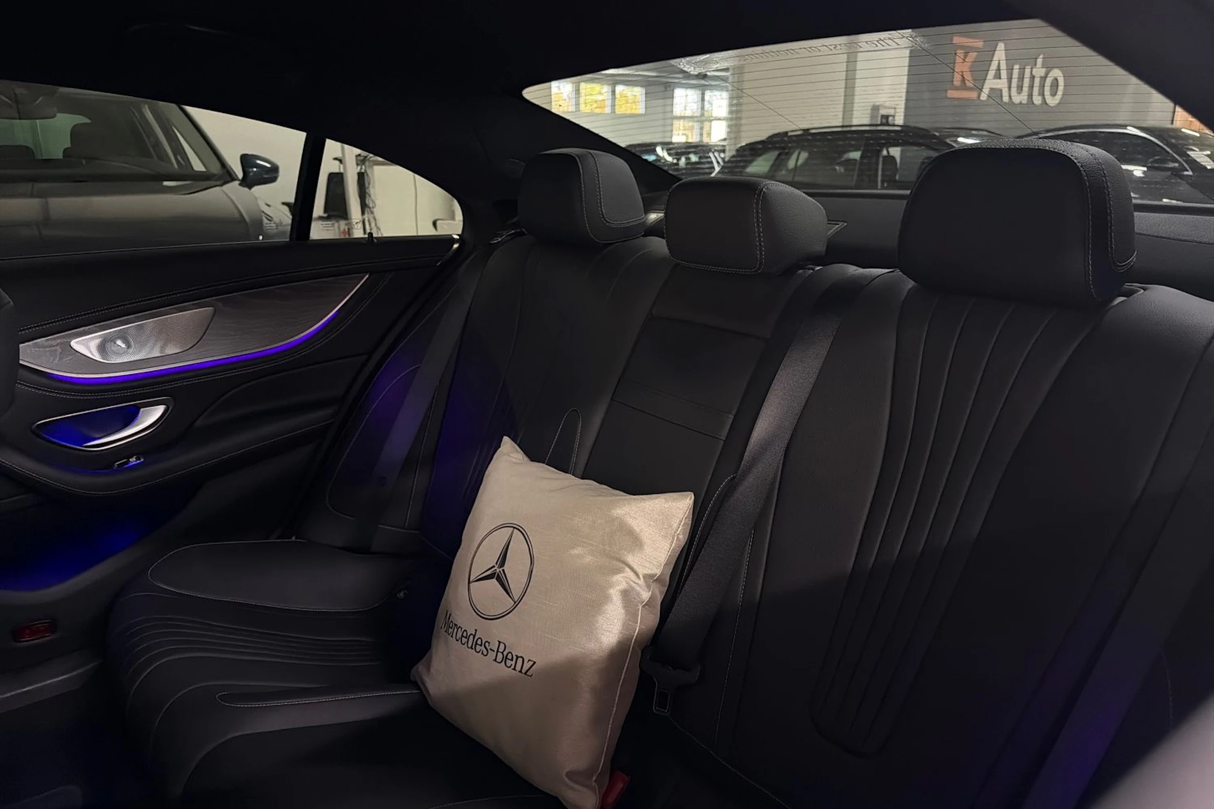 harmaa Mercedes-Benz CLS 2022 kuva 4.