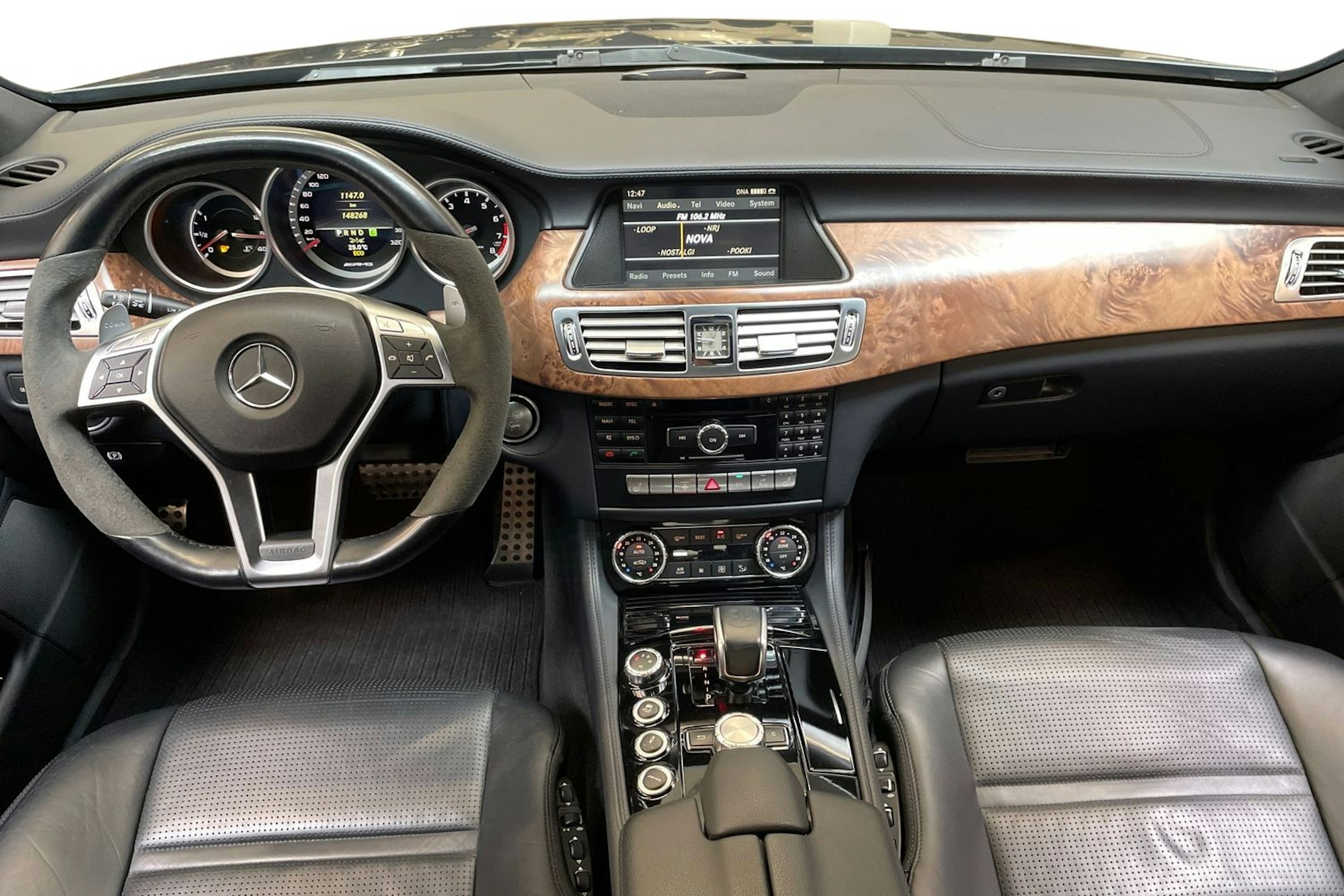 harmaa Mercedes-Benz CLS 63 AMG 2011 kuva 9.