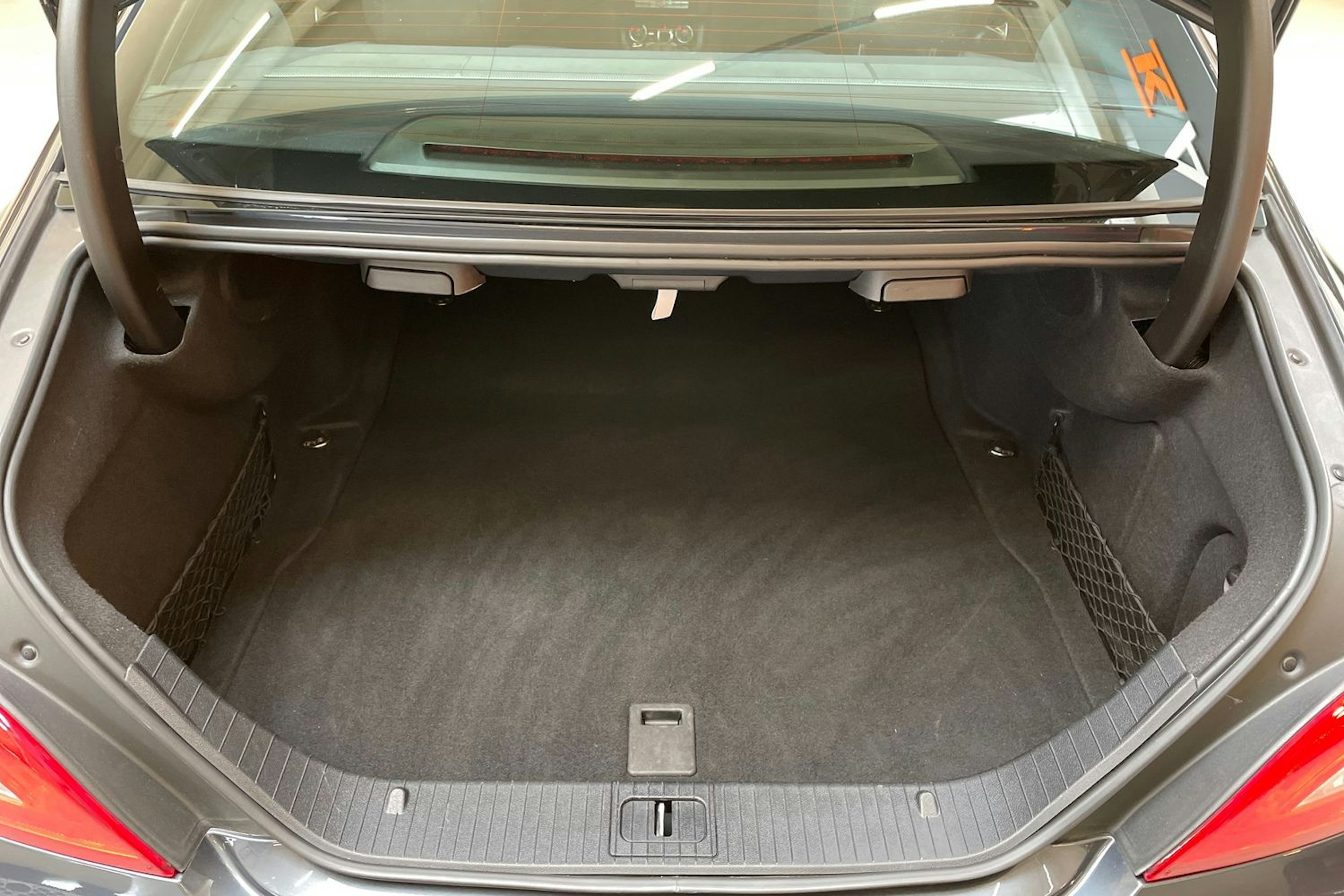 harmaa Mercedes-Benz CLS 63 AMG 2011 kuva 15.