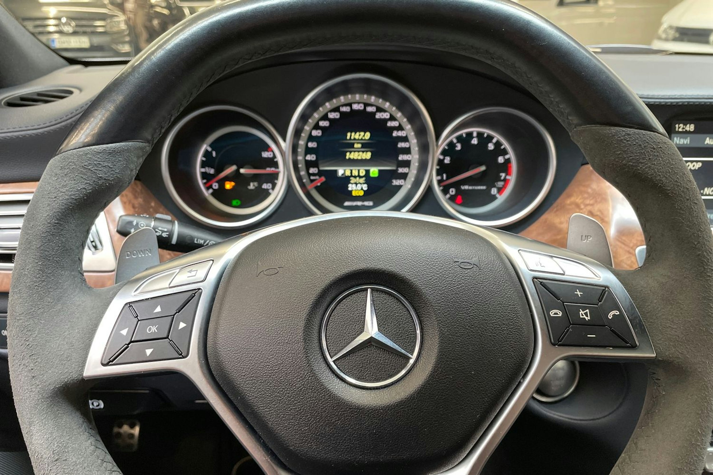 harmaa Mercedes-Benz CLS 63 AMG 2011 kuva 17.