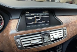 harmaa Mercedes-Benz CLS 63 AMG 2011 kuva 19.