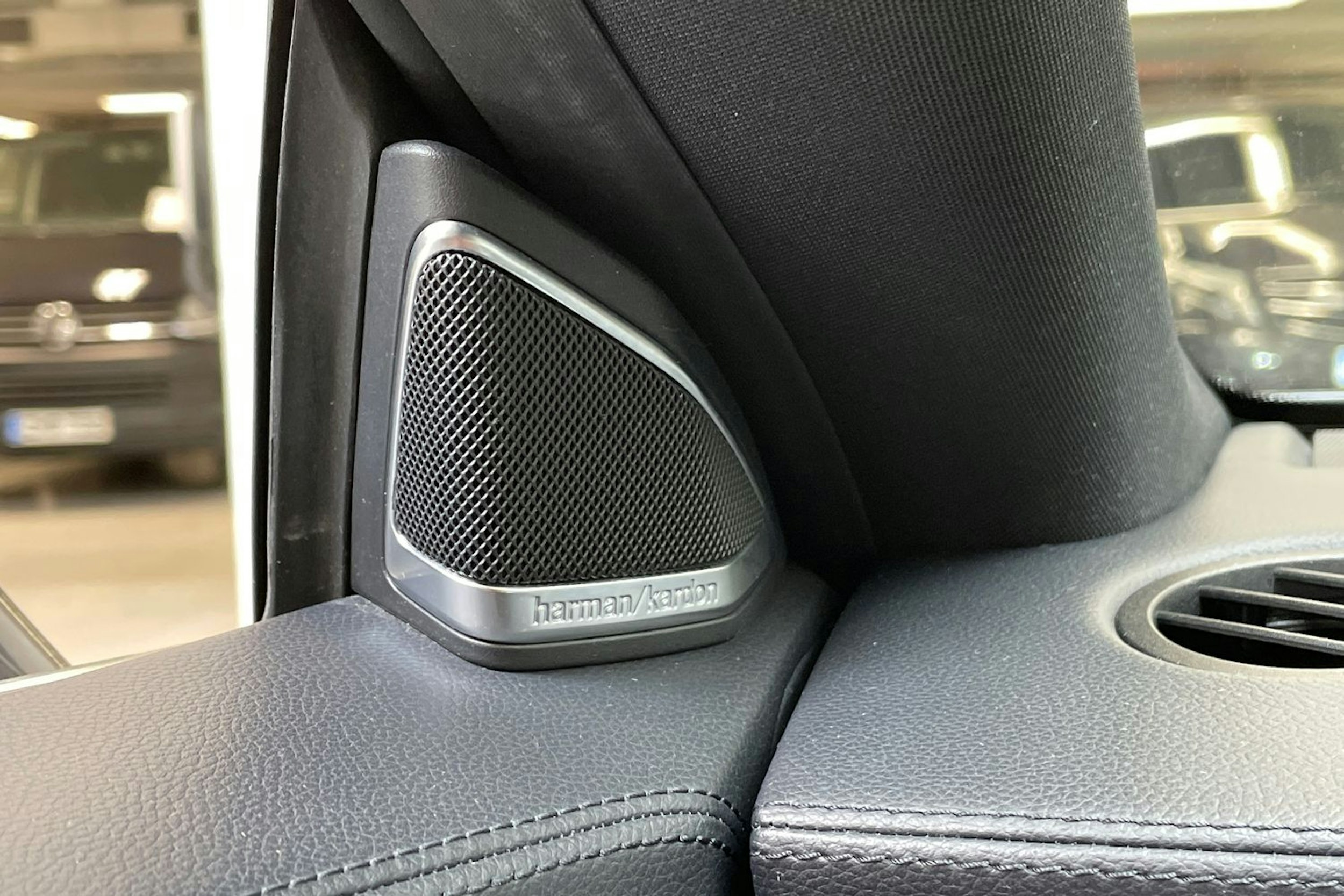 harmaa Mercedes-Benz CLS 63 AMG 2011 kuva 23.