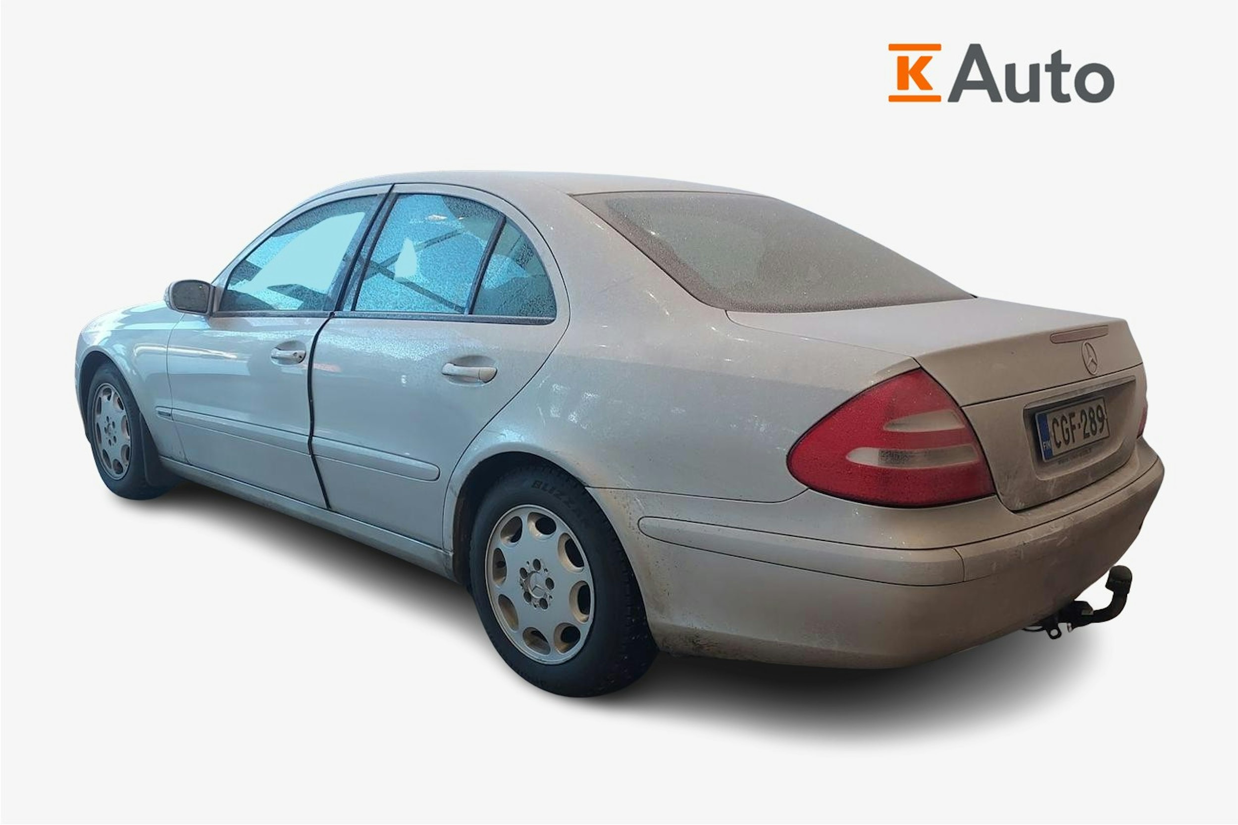 harmaa Mercedes-Benz E 2004 kuva 2.