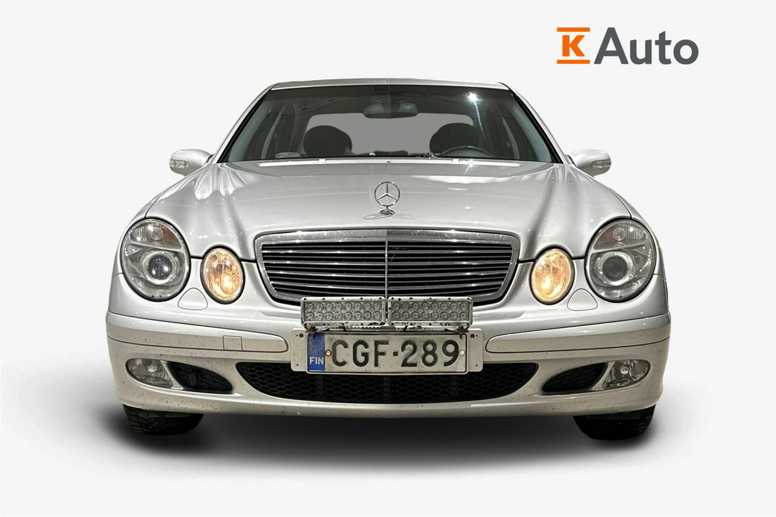 met. harmaa Mercedes-Benz E 2004 kuva 4.