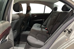 met. harmaa Mercedes-Benz E 2004 kuva 8.