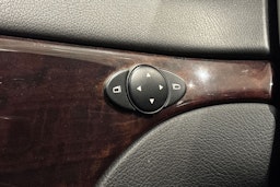 met. harmaa Mercedes-Benz E 2004 kuva 16.