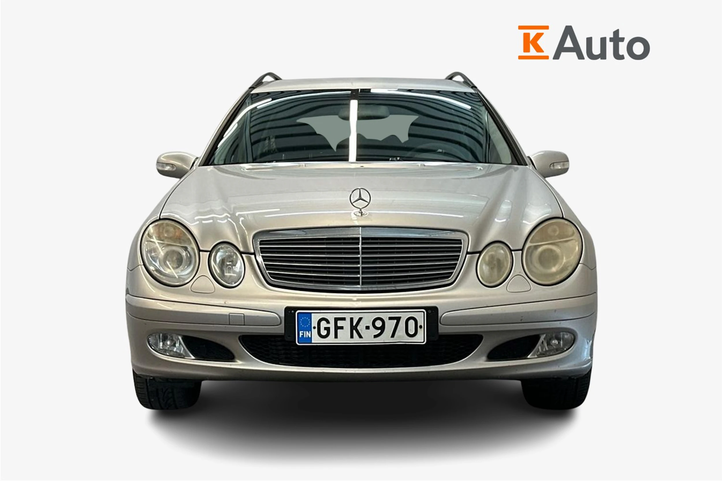 harmaa Mercedes-Benz E 2004 kuva 2.