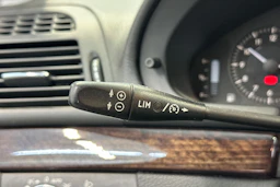 harmaa Mercedes-Benz E 2004 kuva 20.