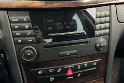 harmaa Mercedes-Benz E 2004 kuva 24.