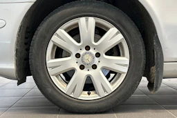 harmaa Mercedes-Benz E 2004 kuva 26.