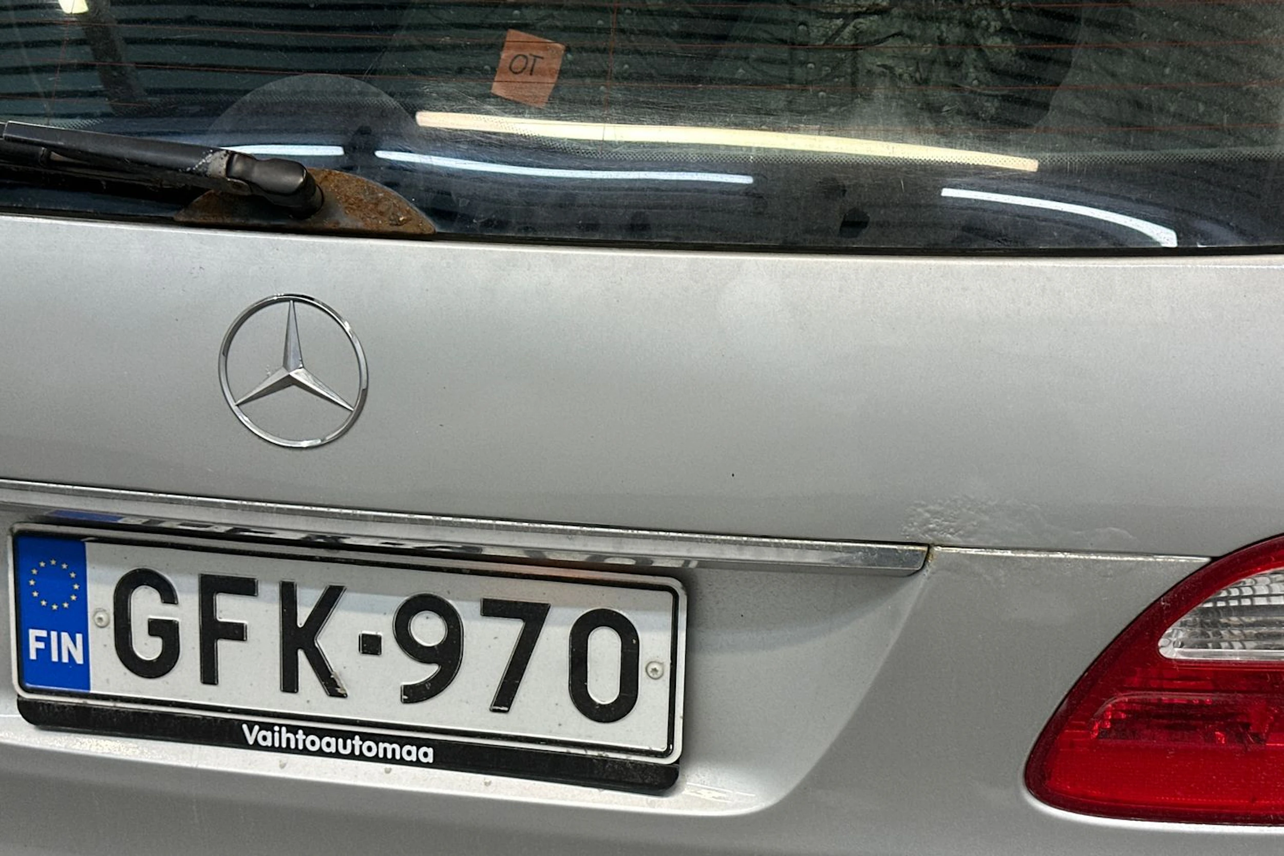 harmaa Mercedes-Benz E 2004 kuva 42.
