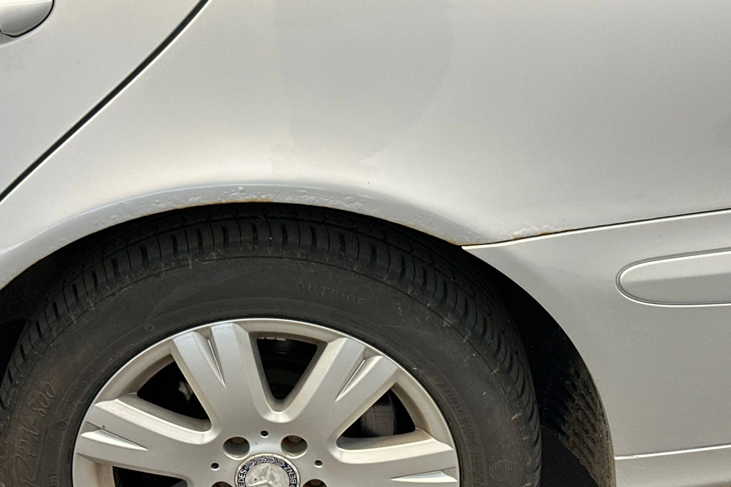 harmaa Mercedes-Benz E 2004 kuva 43.