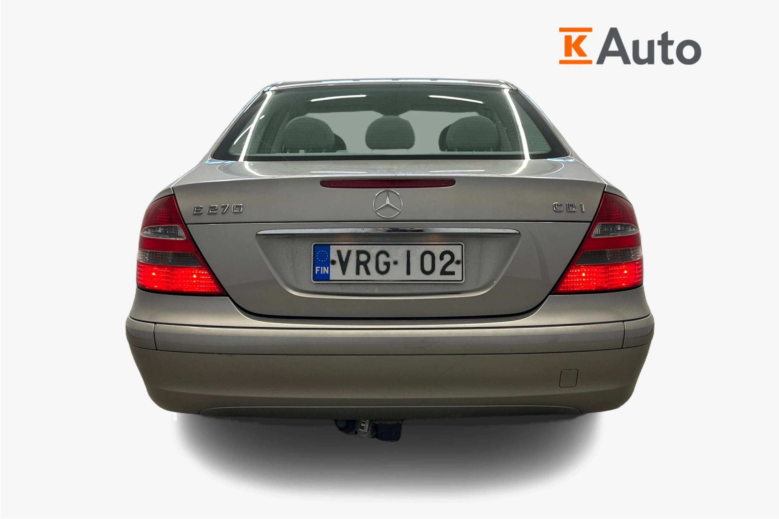 Harmaa Mercedes-Benz E 2004 kuva 3.