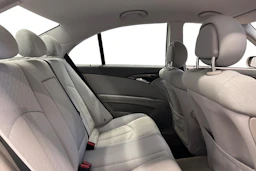 Harmaa Mercedes-Benz E 2004 kuva 9.