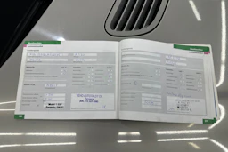 Harmaa Mercedes-Benz E 2004 kuva 32.