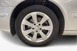 Harmaa Mercedes-Benz E 2005 kuva 11.
