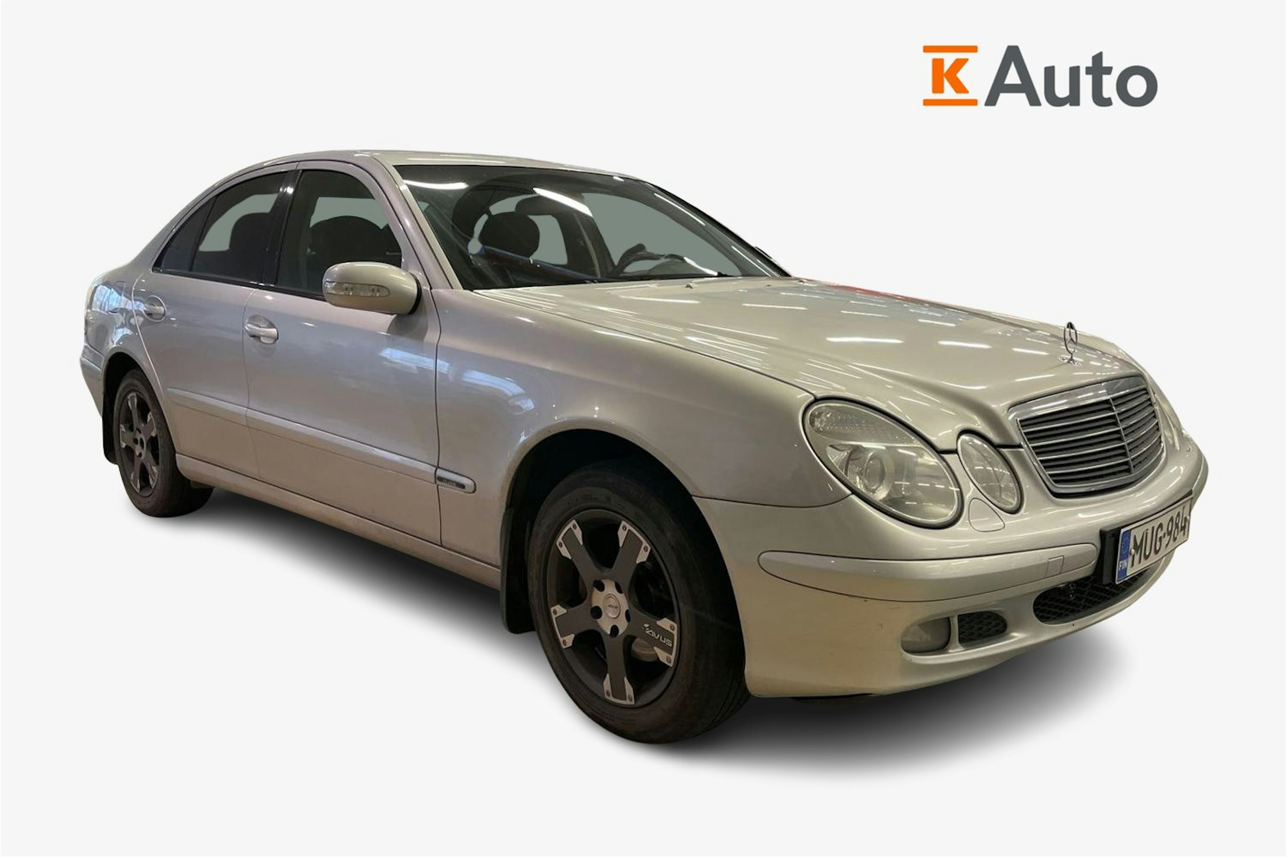 harmaa Mercedes-Benz E 2006 kuva 1.