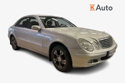 harmaa Mercedes-Benz E 2006 kuva 1.
