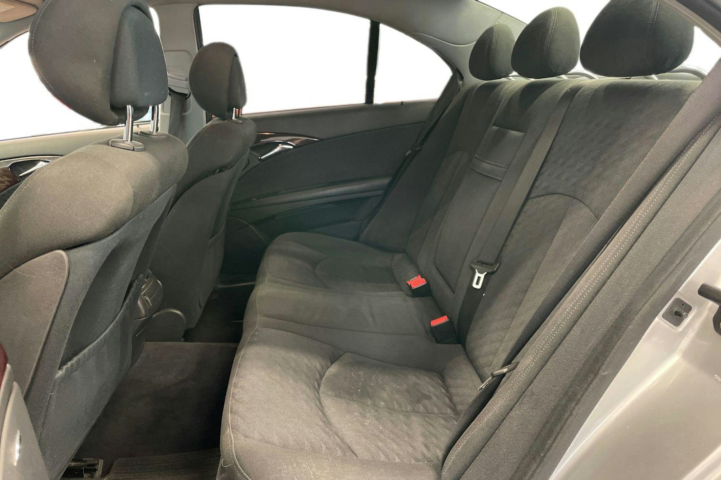 harmaa Mercedes-Benz E 2006 kuva 10.