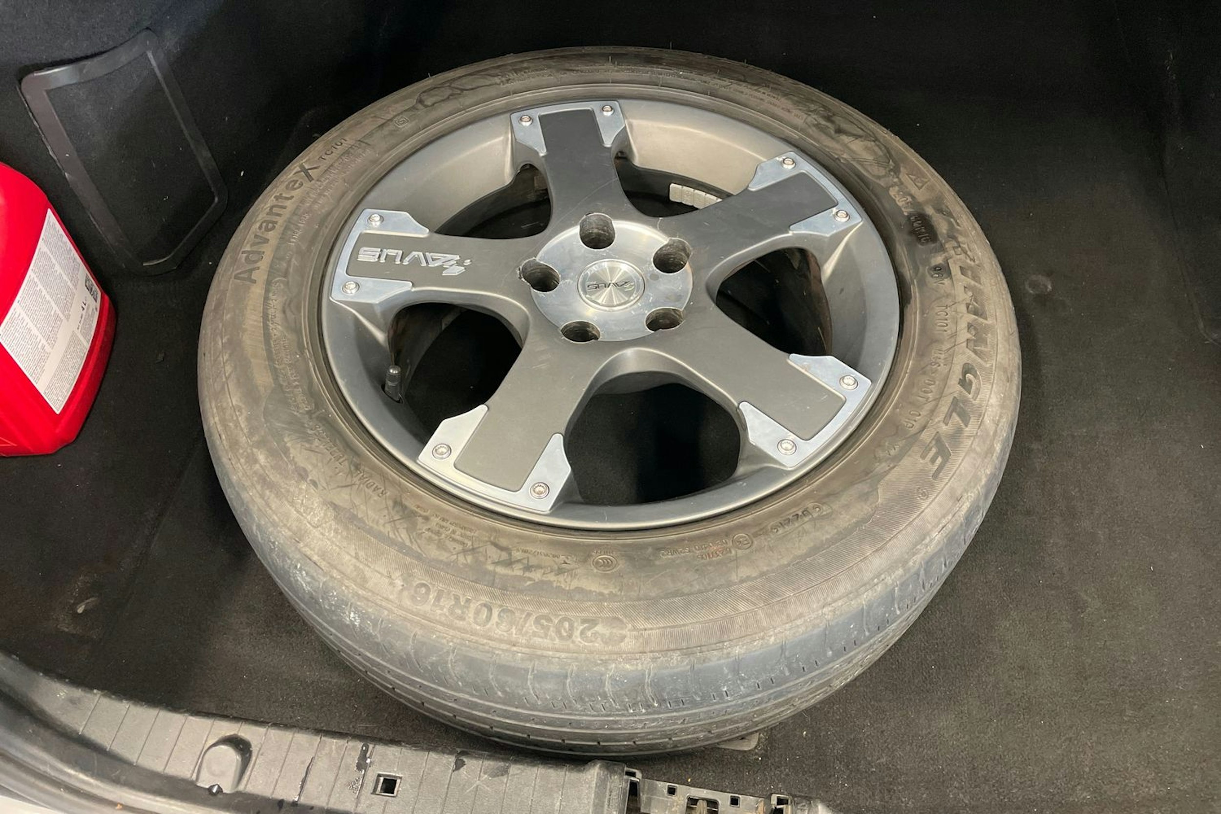 harmaa Mercedes-Benz E 2006 kuva 18.