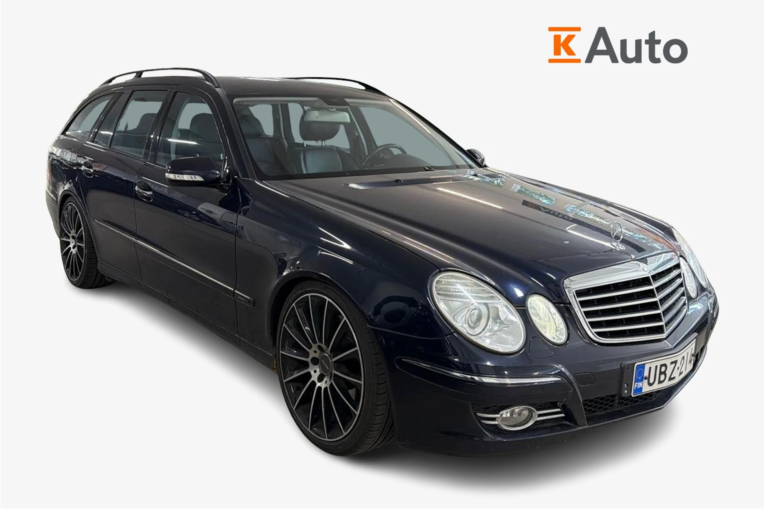 sininen Mercedes-Benz E 2006 kuva 1.