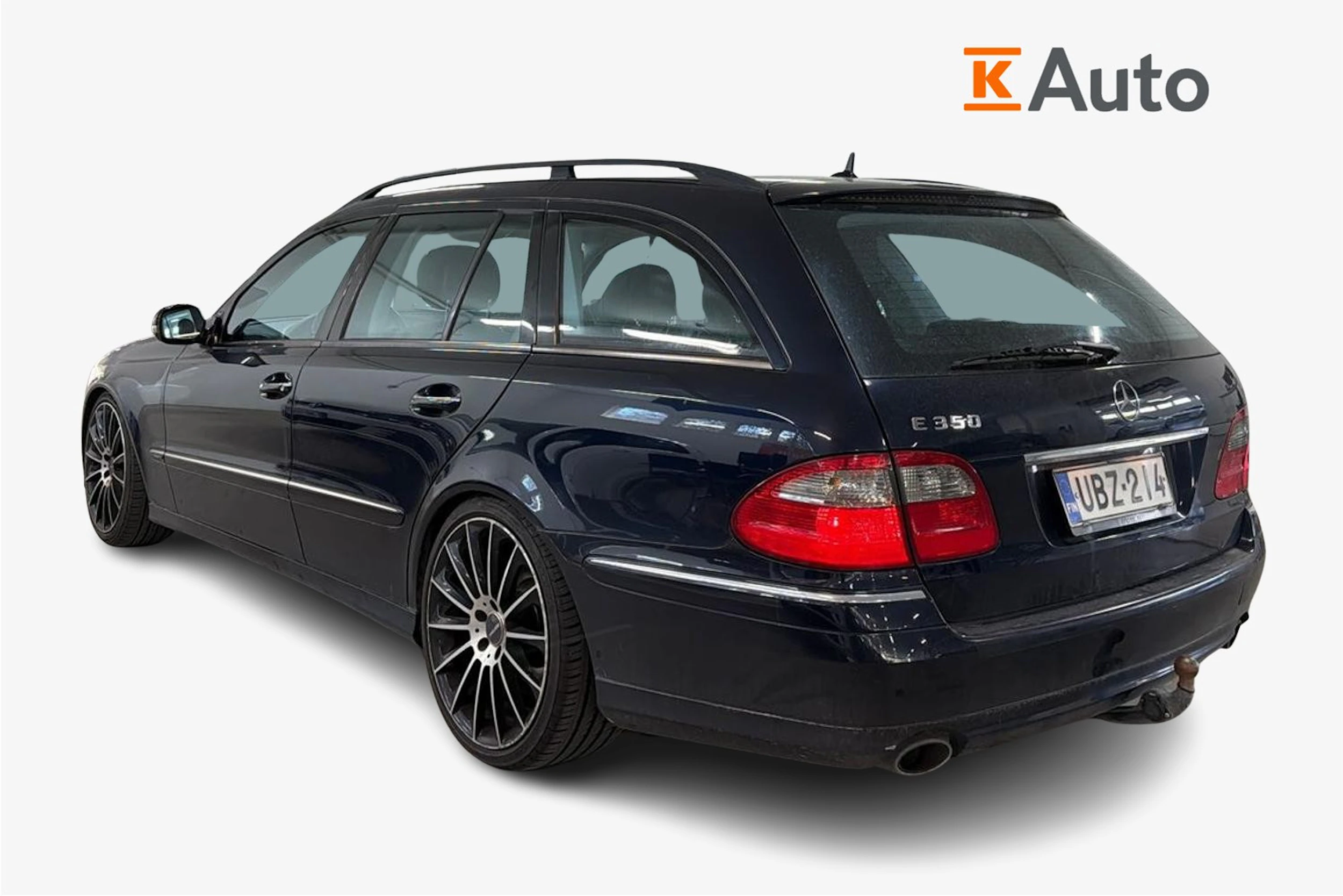 sininen Mercedes-Benz E 2006 kuva 2.