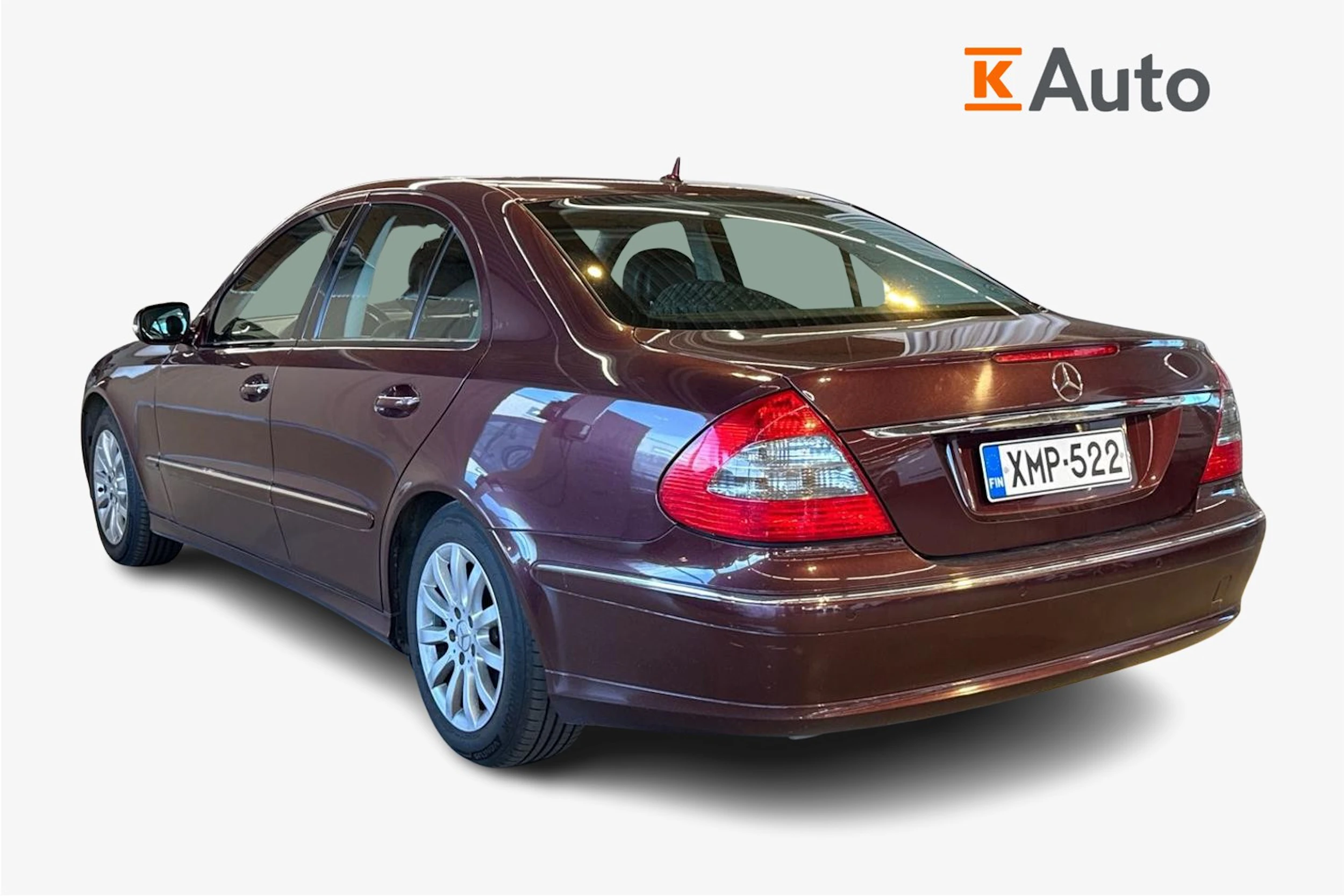 punainen Mercedes-Benz E 2006 kuva 2.