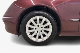 punainen Mercedes-Benz E 2006 kuva 12.