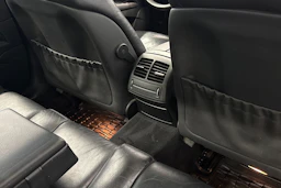 punainen Mercedes-Benz E 2006 kuva 22.