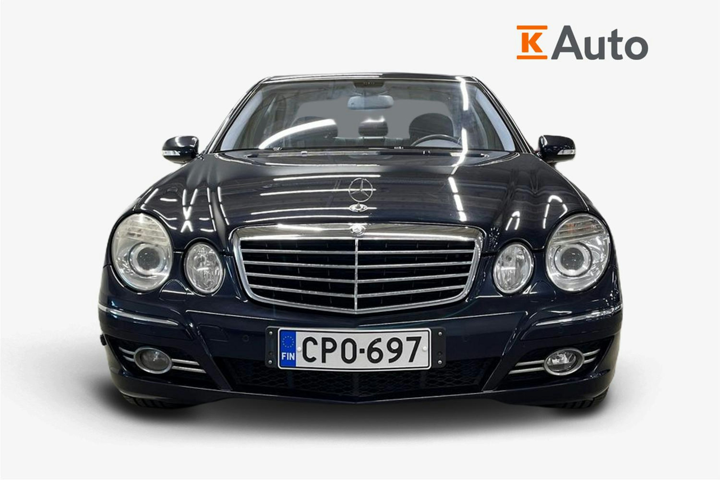 Sininen Mercedes-Benz E 2007 kuva 5.