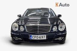 Sininen Mercedes-Benz E 2007 kuva 5.