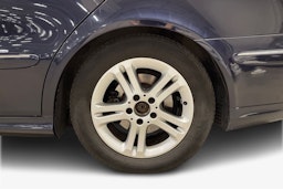 Sininen Mercedes-Benz E 2007 kuva 11.