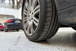 Musta Mercedes-Benz E 2007 kuva 16.