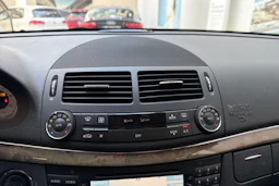 Musta Mercedes-Benz E 2007 kuva 22.