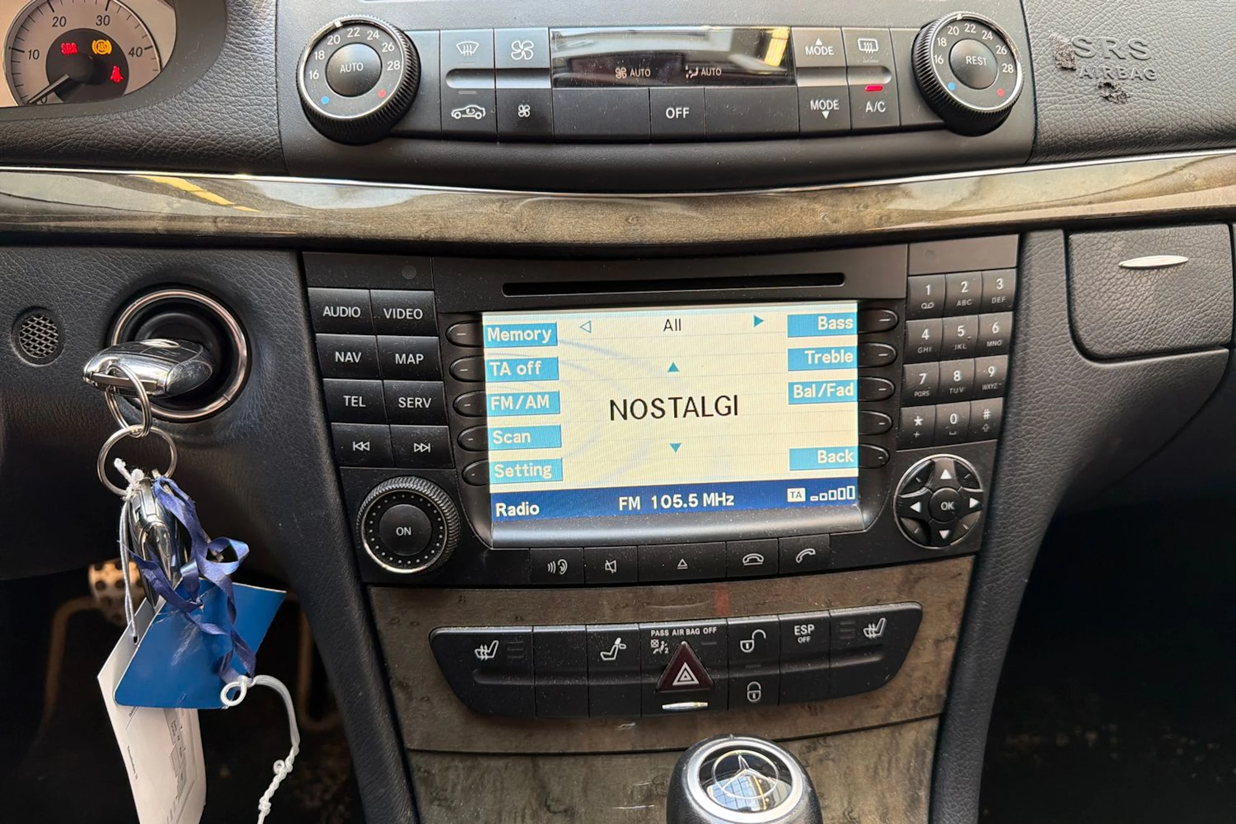 Musta Mercedes-Benz E 2007 kuva 23.