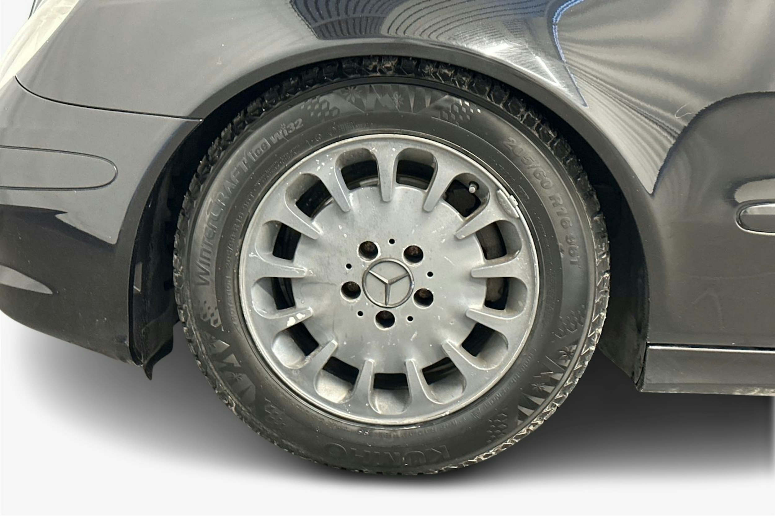 musta Mercedes-Benz E 2007 kuva 11.