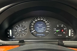 musta Mercedes-Benz E 2007 kuva 16.